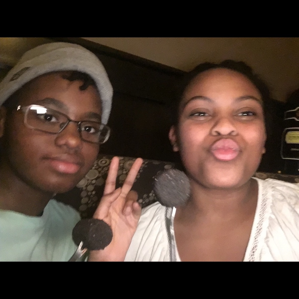 Meet your Posher, Arielle